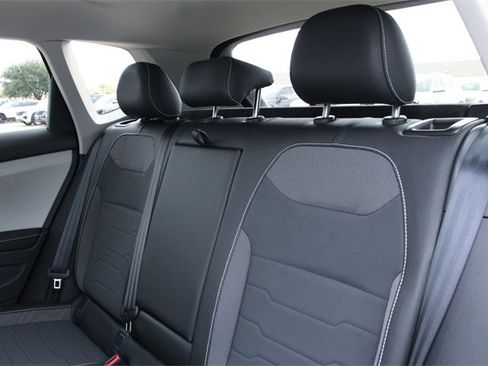 New 2026 Volkswagen Taos SE image 28