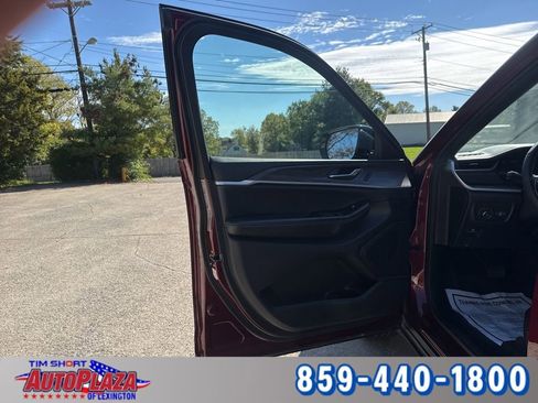 Used 2024 Jeep Grand Cherokee Limited image 63