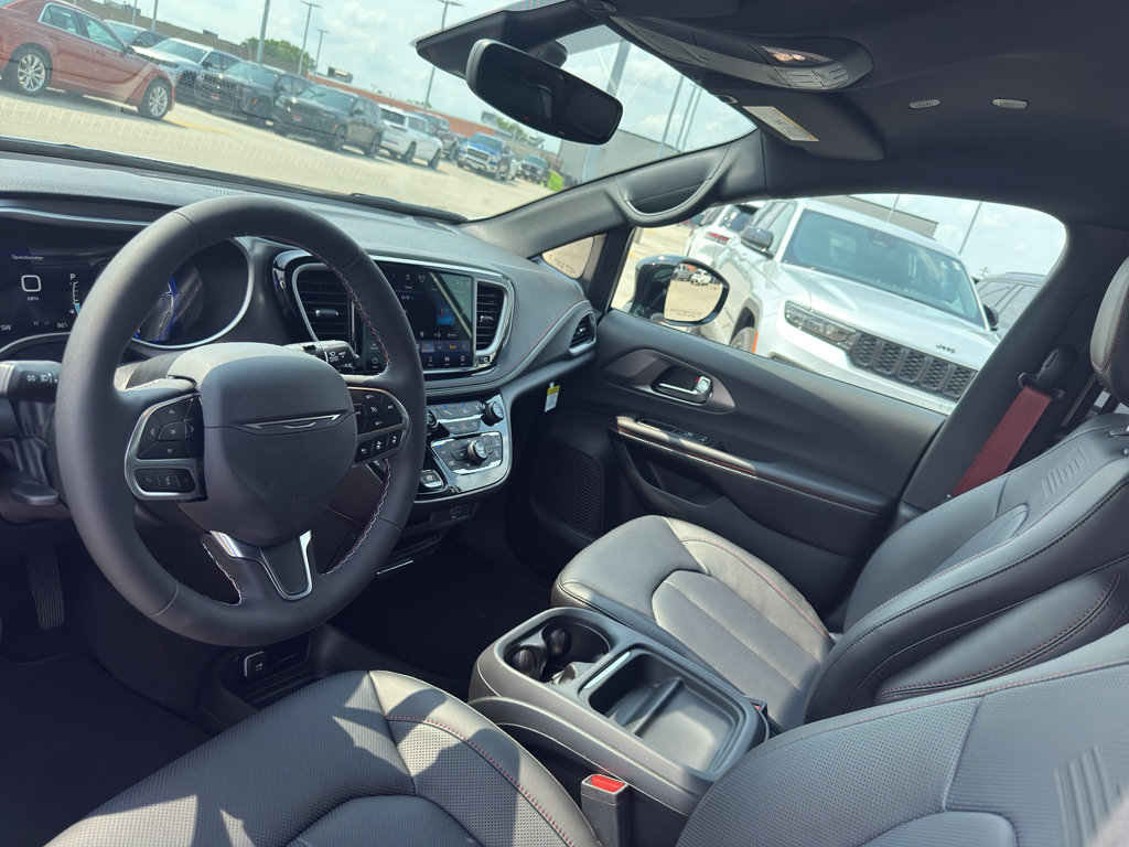 New 2027 Chrysler Pacifica Select FWD image 25