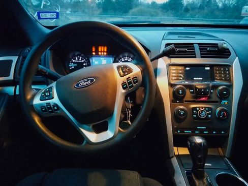 Used 2015 Ford Explorer 4WD Police Interceptor image 19