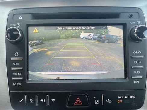 Used 2014 GMC Acadia SLT w/ Technology Package FWD image 24