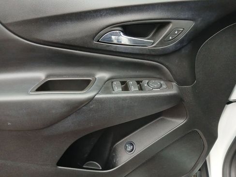 Used 2022 Chevrolet Equinox LT image 12