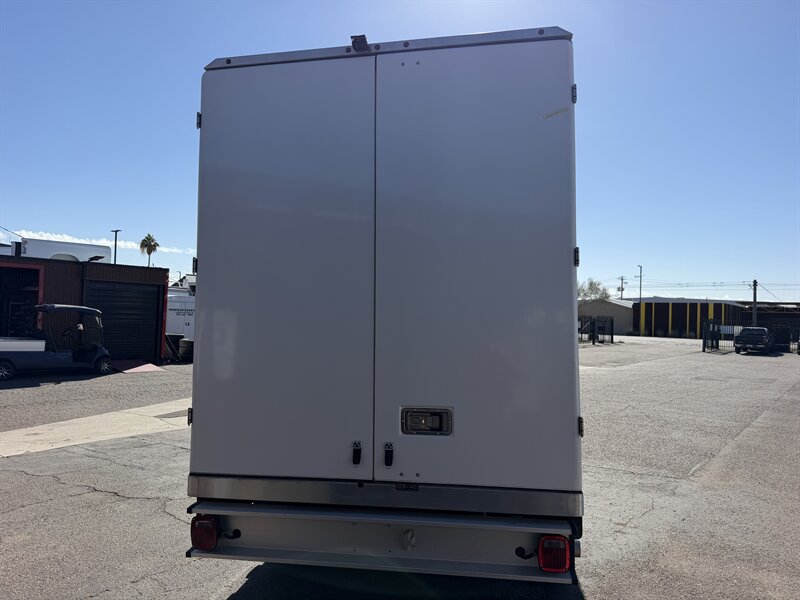 Used 2024 Ford E-350 and Econoline 350 Super Duty w/ Power Windows & Locks Group RWD image 4