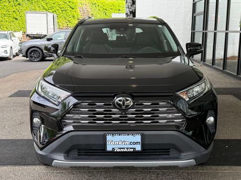 Used 2019 Toyota RAV4 Limited w/ Advanced Technology Package AWD/4WD image 3