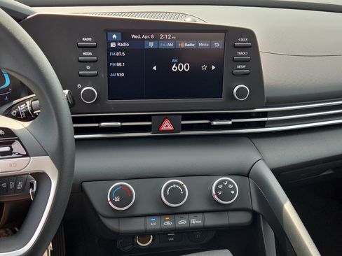 New 2026 Hyundai Elantra SE FWD image 12