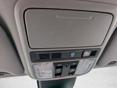 Used 2022 Honda Odyssey Elite image 16
