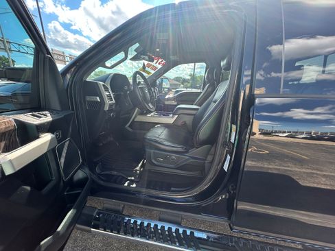 Used 2017 Ford F250 Lariat w/ Lariat Ultimate Package AWD/4WD image 7