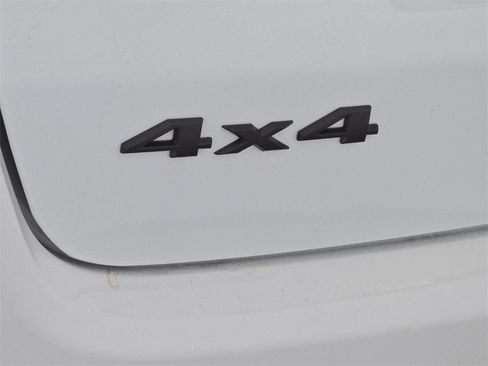 New 2026 Jeep Compass Latitude image 14