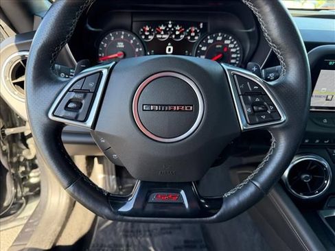 Used 2016 Chevrolet Camaro SS RWD image 15