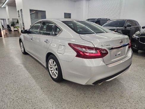 Used 2018 Nissan Altima 2.5 S w/ S Convenience Package image 6