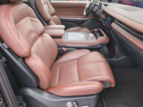 Used 2025 Lincoln Navigator Reserve AWD/4WD image 23