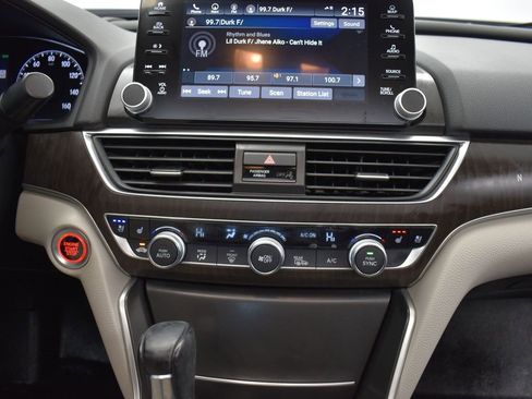 Used 2018 Honda Accord Touring image 28