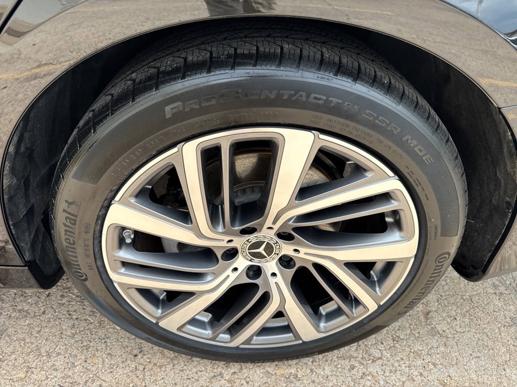 Used 2025 Mercedes-Benz E 350 Sedan w/ Winter Package image 44