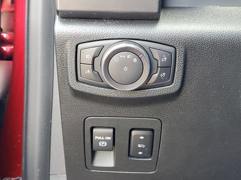 Used 2020 Ford F150 XLT w/ Equipment Group 302A Luxury AWD/4WD image 16