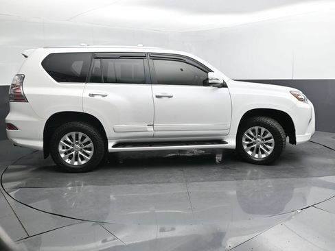 Used 2016 Lexus GX 460 w/ Premium Package AWD/4WD image 35