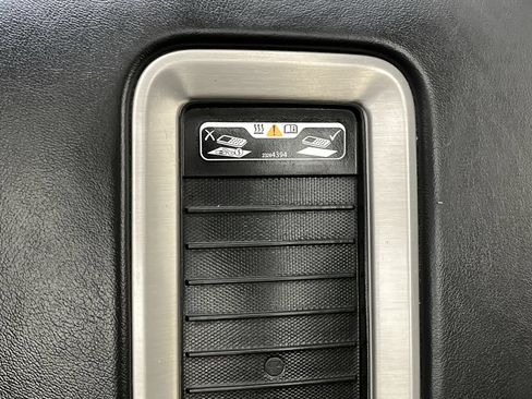 Certified 2019 GMC Yukon Denali w/ Denali Ultimate Package AWD/4WD image 29