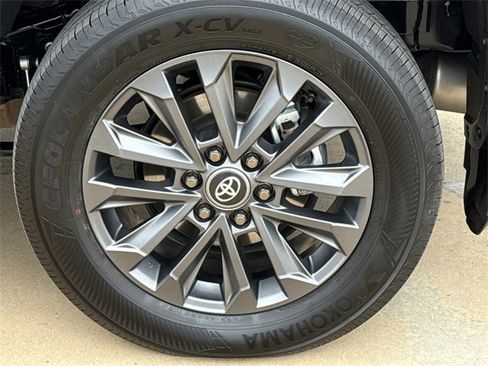 Used 2025 Toyota Land Cruiser w/ Premium Package image 8