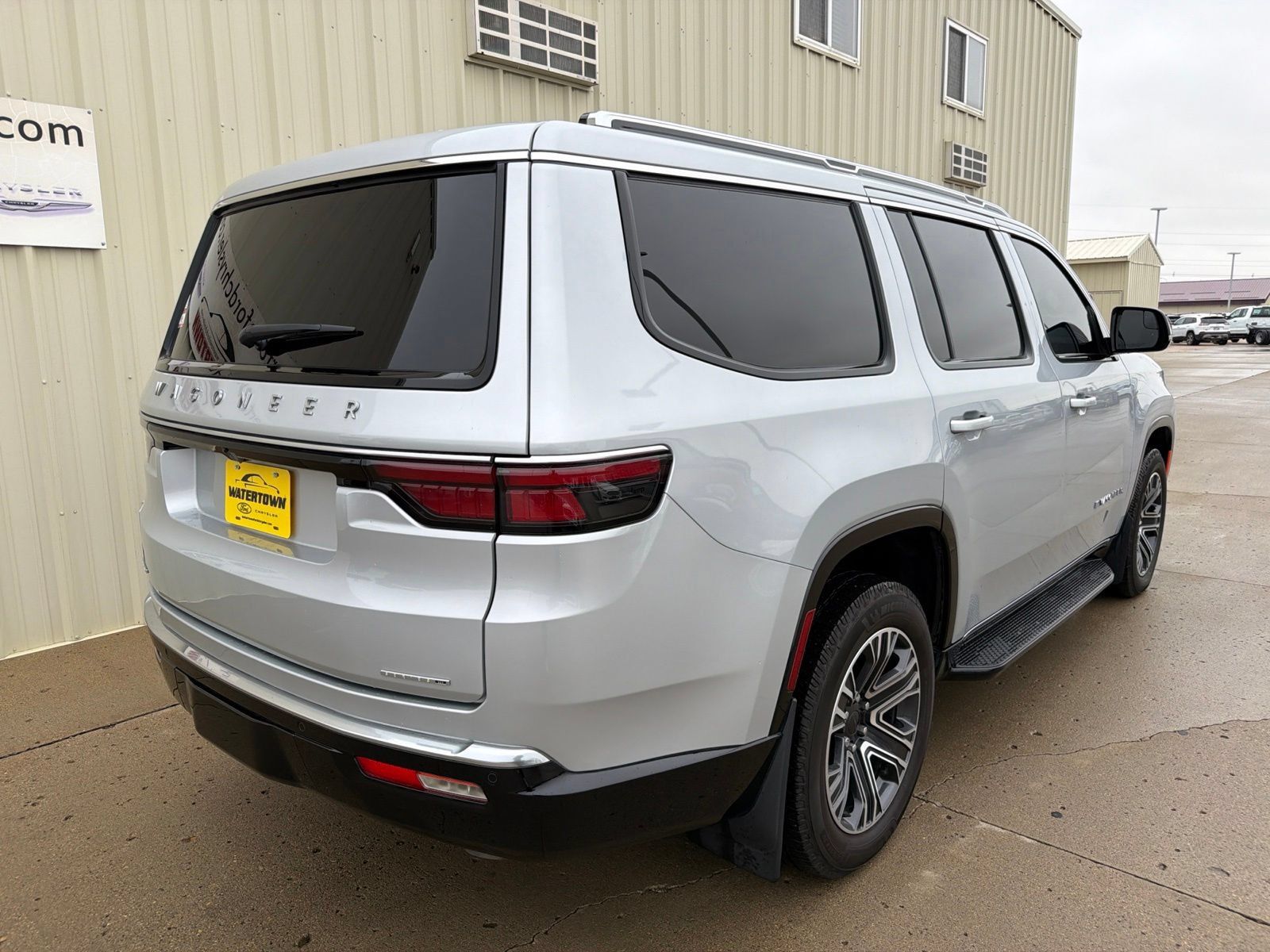 Used 2022 Jeep Wagoneer Series III AWD/4WD image 7