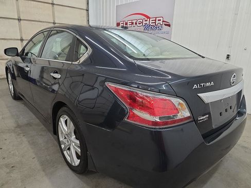 Used 2015 Nissan Altima 3.5 SL image 10