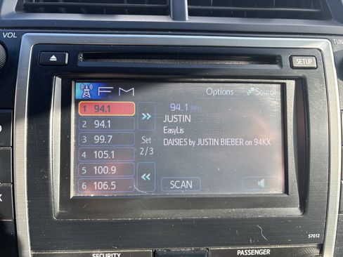 Used 2012 Toyota Camry image 26