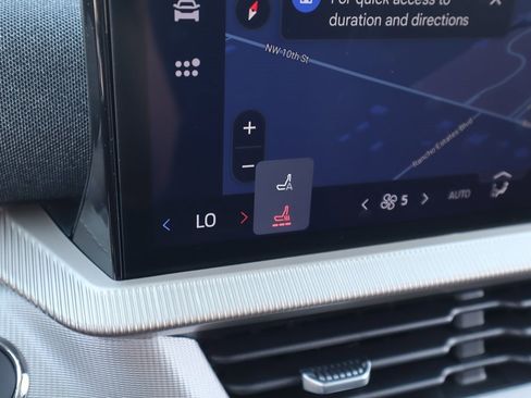 New 2025 Ford Explorer Active image 8