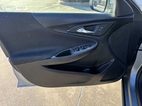 Used 2024 Chevrolet Malibu LT image 25