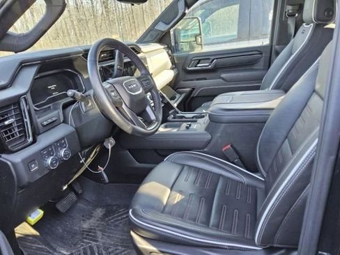 Used 2024 GMC Sierra 2500 AT4X w/ AT4X AEV Edition image 3