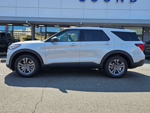 New 2026 Ford Explorer Active w/ Active Comfort Package AWD/4WD image 8