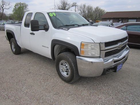 Used 2009 Chevrolet Silverado 2500 W/T image 3