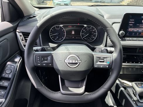 New 2026 Nissan Rogue SV w/ Cold Weather Package AWD/4WD image 7