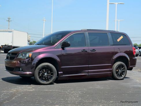 Used 2019 Dodge Grand Caravan SXT image 22