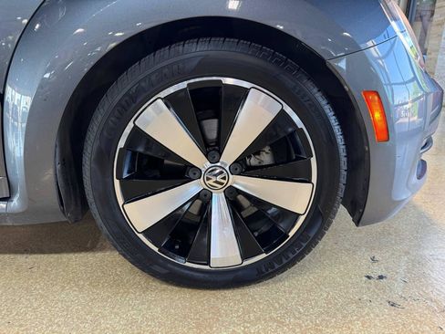 Used 2012 Volkswagen Beetle 2.5 FWD image 38