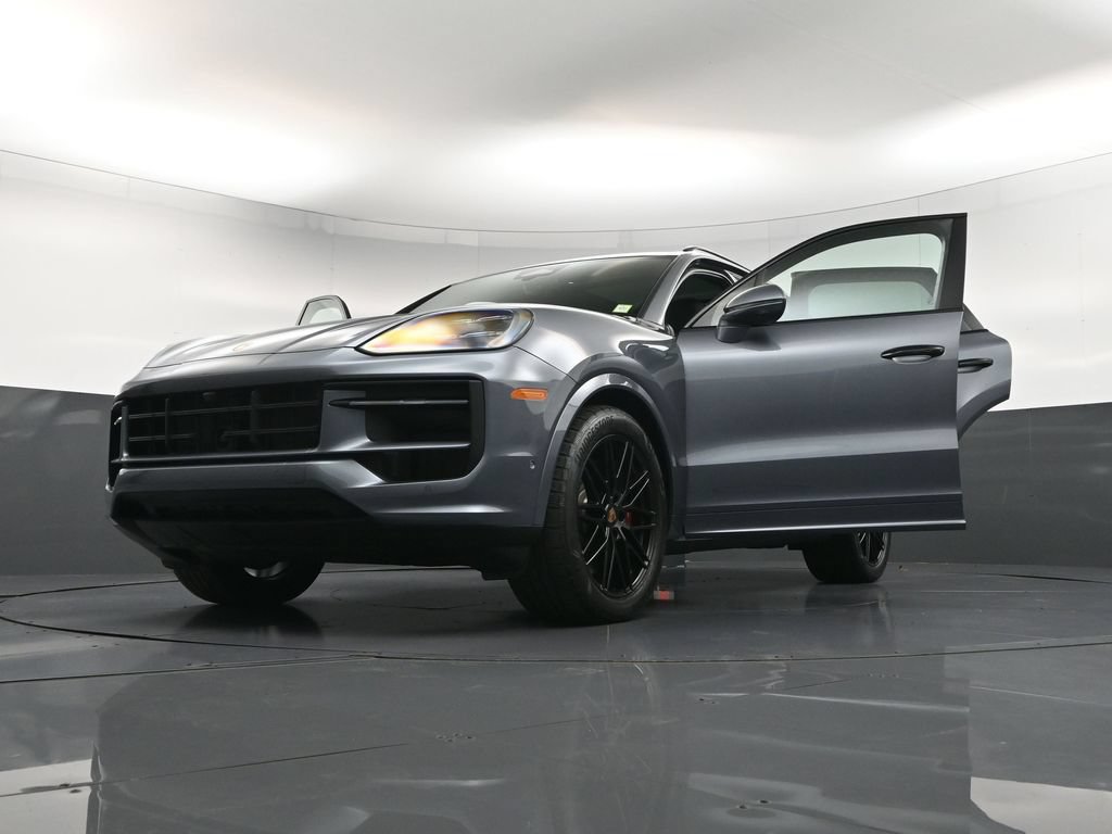 Certified 2026 Porsche Cayenne S AWD/4WD image 37