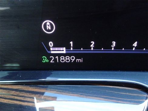 Certified 2024 Cadillac Escalade ESV Premium Luxury image 25