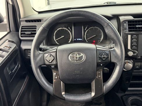 Used 2021 Toyota 4Runner TRD Off-Road Premium w/ Moonroof Package AWD/4WD image 11