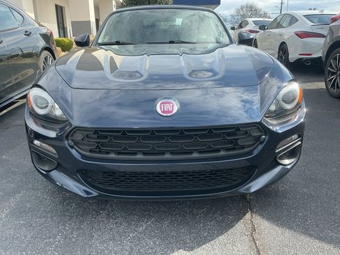 Used 2018 FIAT 124 Spider Classica image 11