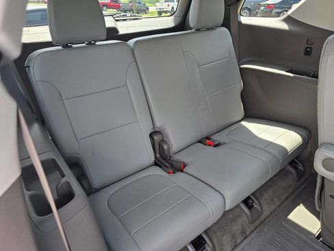 Used 2021 Chevrolet Traverse Premier image 21