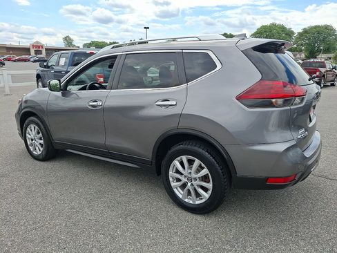 Used 2019 Nissan Rogue SV AWD/4WD image 4