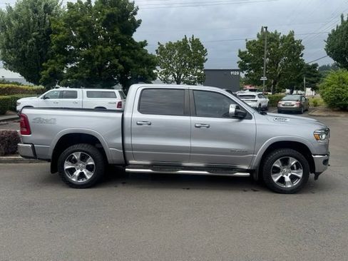 Used 2019 RAM 1500 Laramie AWD/4WD image 8