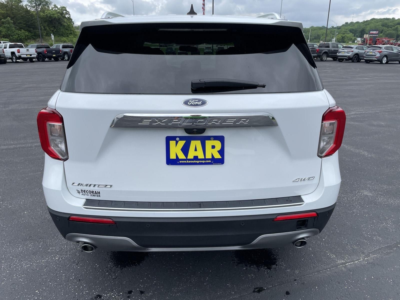 Used 2024 Ford Explorer Limited AWD/4WD image 8