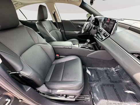 Used 2024 Lexus ES 350 w/ Premium Package FWD image 29