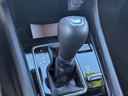 Used 2024 Jeep Compass Latitude image 22