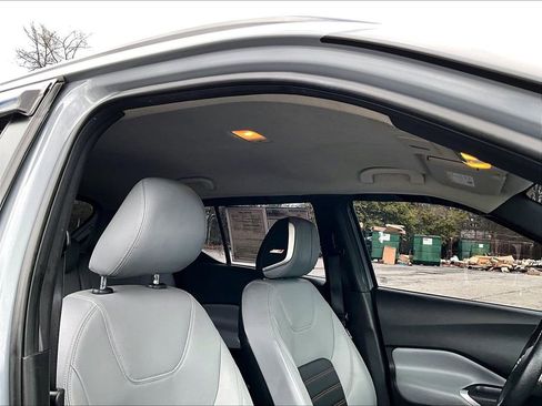 Used 2023 Nissan Kicks SR w/ SR Premium Package image 15