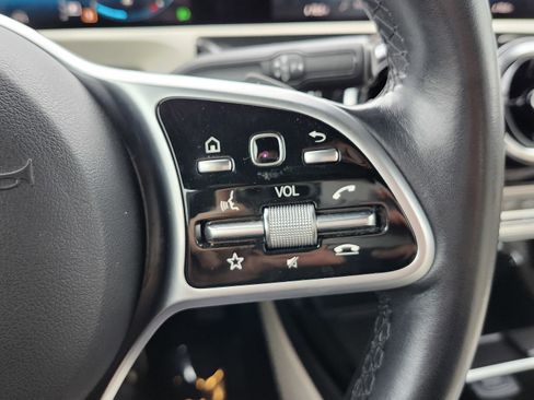 Used 2019 Mercedes-Benz A 220 4MATIC image 34