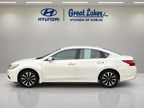 Used 2016 Nissan Altima 2.5 SV FWD image 2