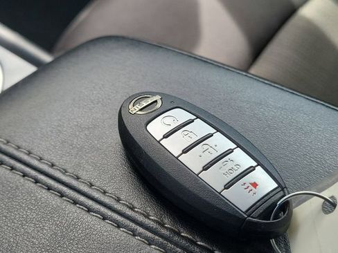 Used 2024 Nissan Altima 2.5 SV FWD image 32