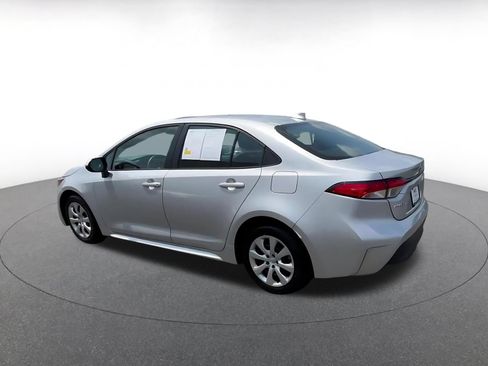 Used 2025 Toyota Corolla LE FWD image 10