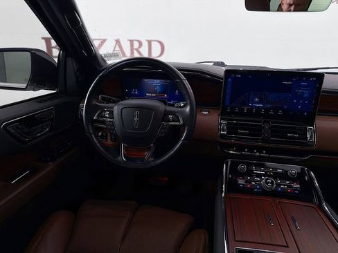 Certified 2024 Lincoln Navigator L Reserve AWD/4WD image 28