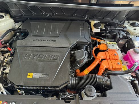 Used 2024 Kia Niro EX Touring image 43