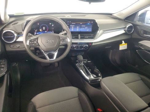 New 2026 Chevrolet Trax LT w/ Midnight Edition FWD image 15